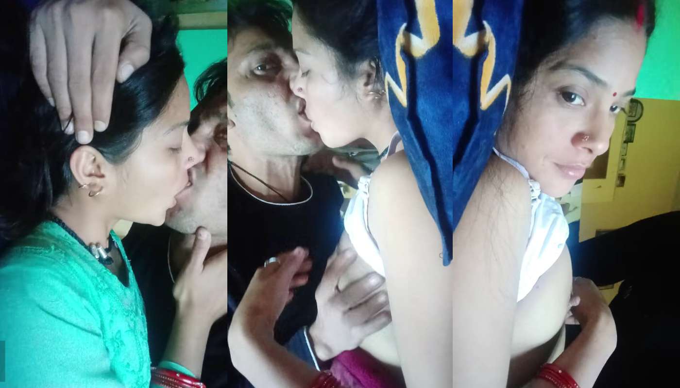 Desi Masalaseen Couple After Lunch Hot Kissing and Boob Press Desi Sex