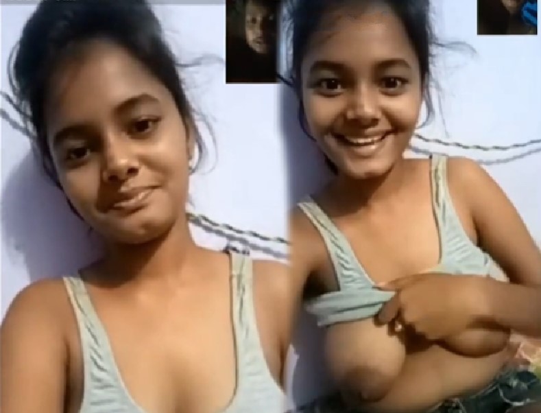 Desi Hot Girl Showing Big Boobs on video Call to Boyfriend