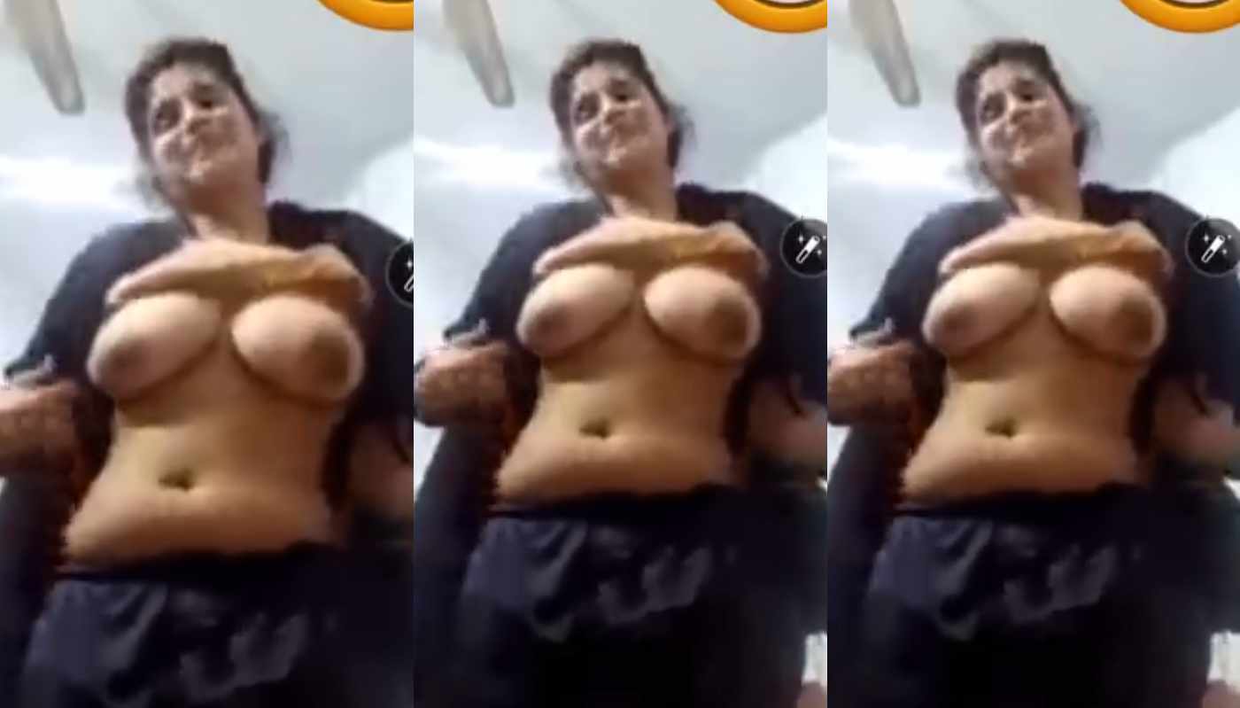 Desi Girl Showing Her Boobs On Video Call
