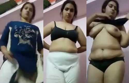 Telugu Girlfriend Put Off Her Blue Kurti and Showing Nude Boobs and Pussy